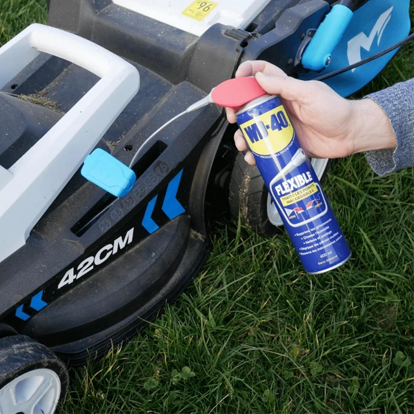 Dégrippants Aérosol Multifonctions WD-40 Avec Tube Flexible - 600 Ml 3 Dégrippants Aérosol Multifonctions WD-40 Avec Tube Flexible - 600 Ml – Image 3